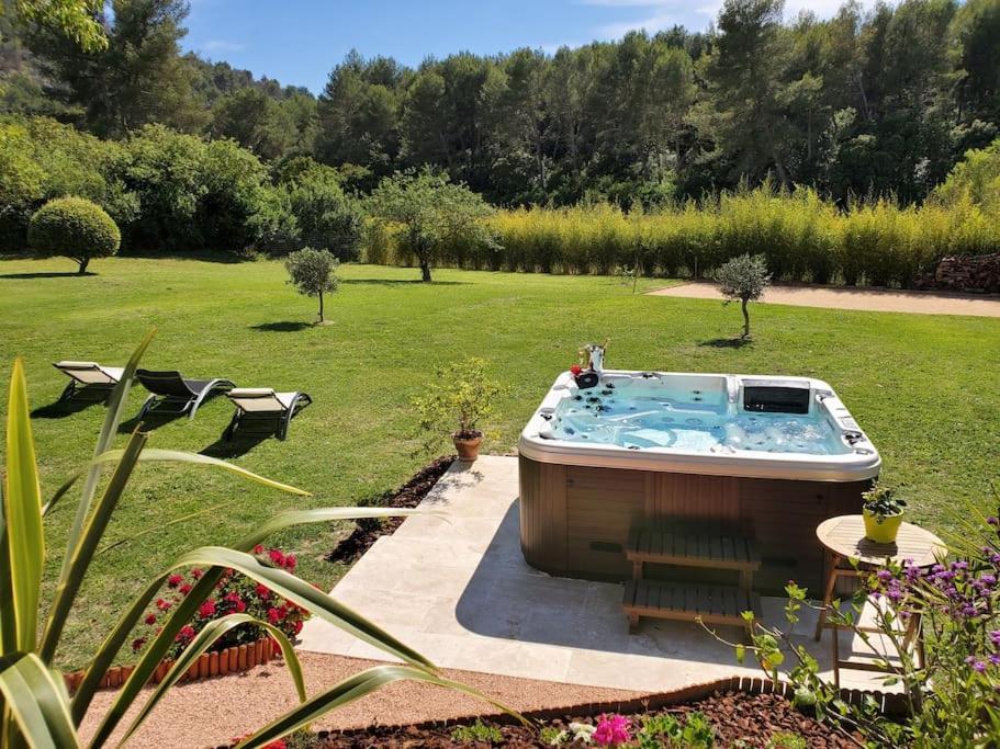 Les Prairies De Fenestrelle Spa & Piscine Au Calme Aubagne Exterior photo